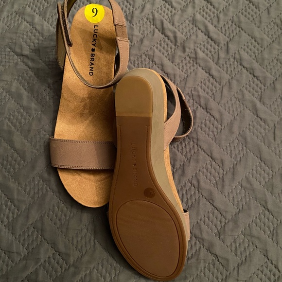 NWT Lucky Brand wedges - Picture 4 of 4